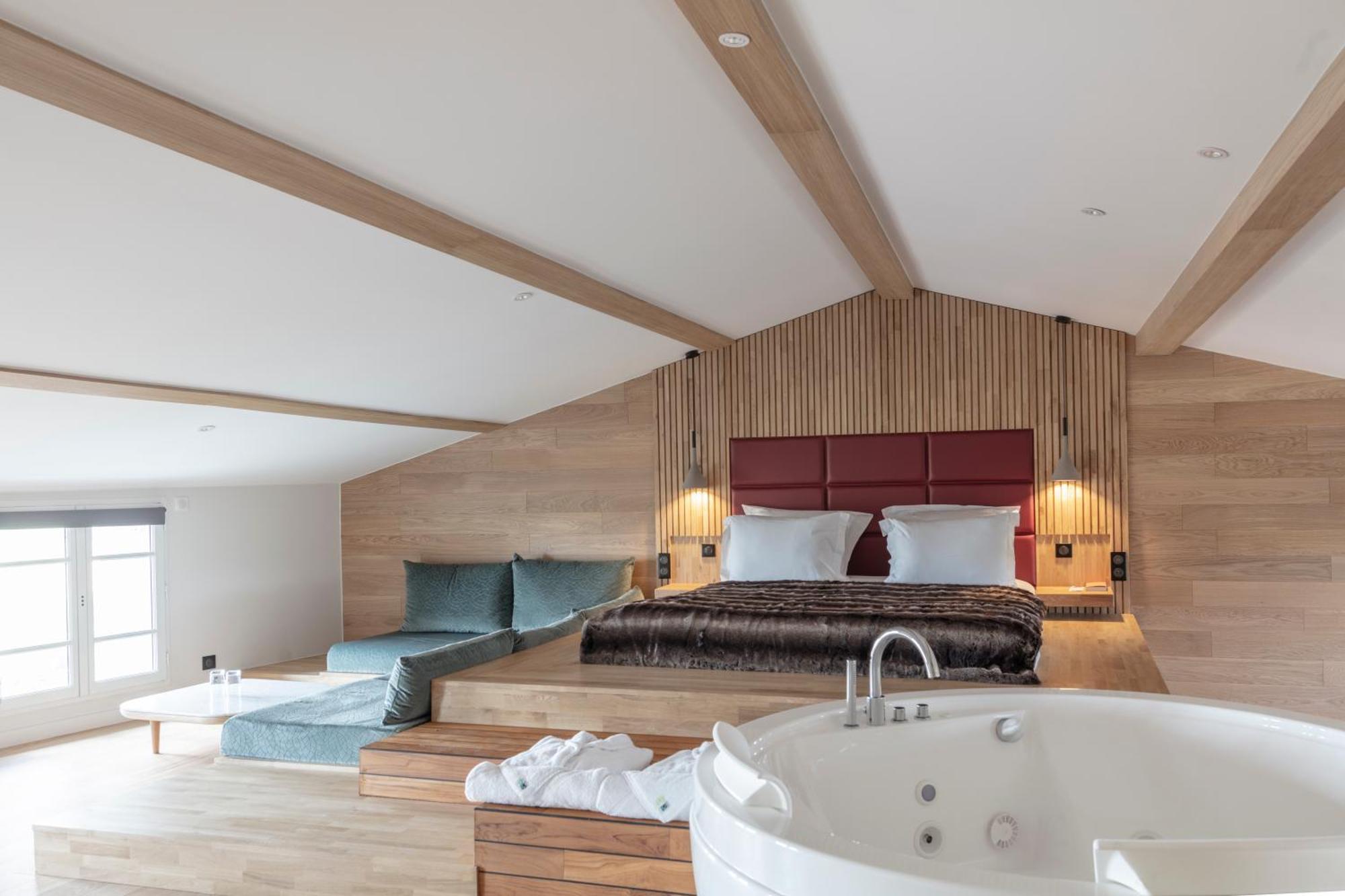 Hotel & Restaurant Origines Par Adrien Descouls - Teritoria Le Broc  Exterior photo