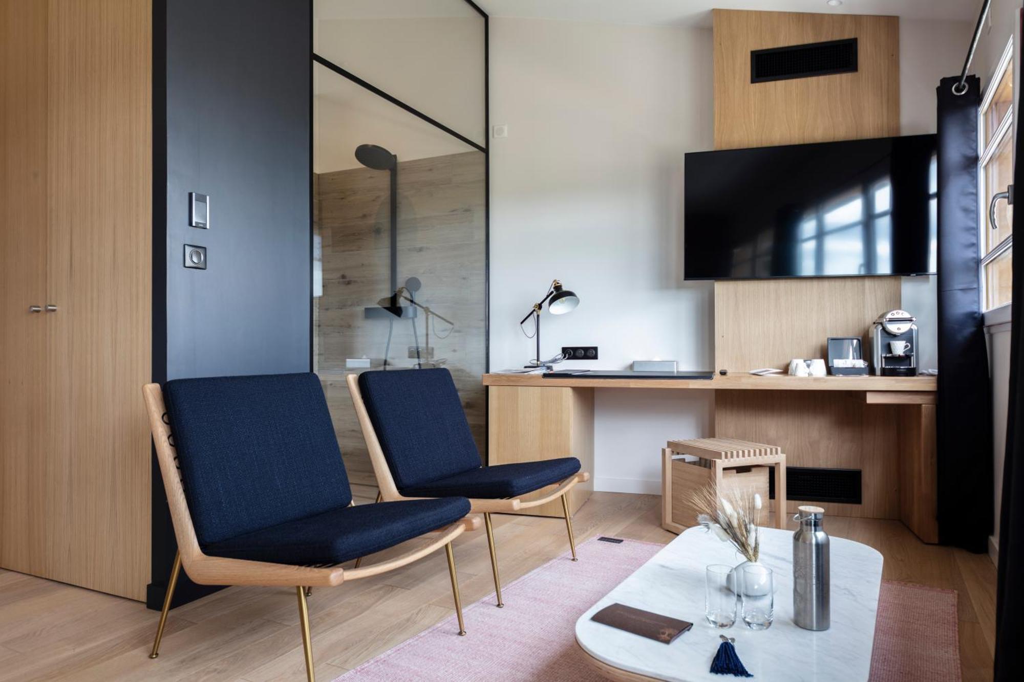 Hotel & Restaurant Origines Par Adrien Descouls - Teritoria Le Broc  Room photo