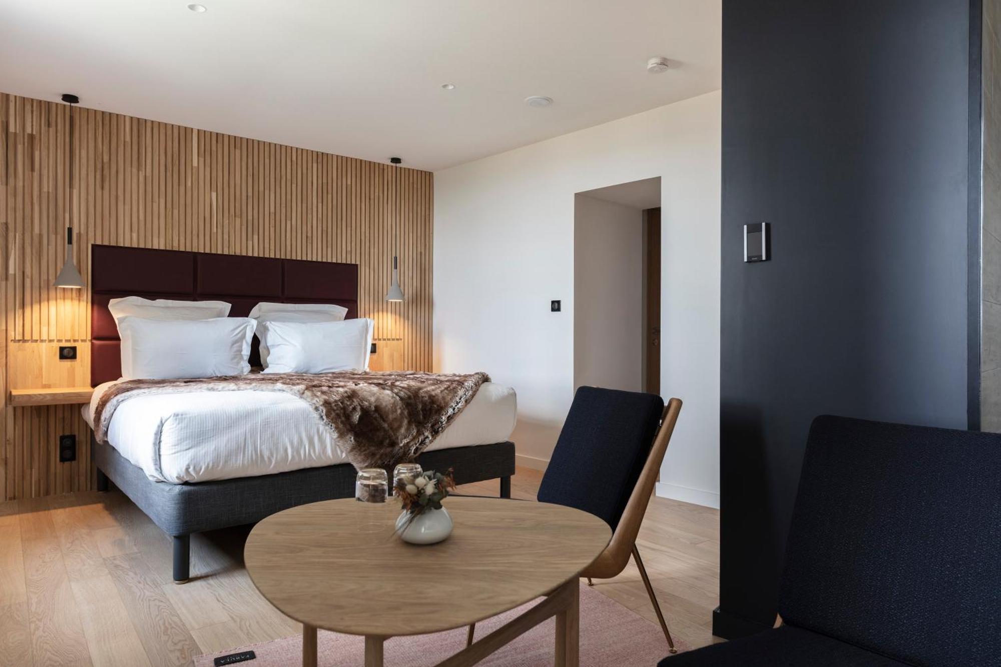 Hotel & Restaurant Origines Par Adrien Descouls - Teritoria Le Broc  Room photo
